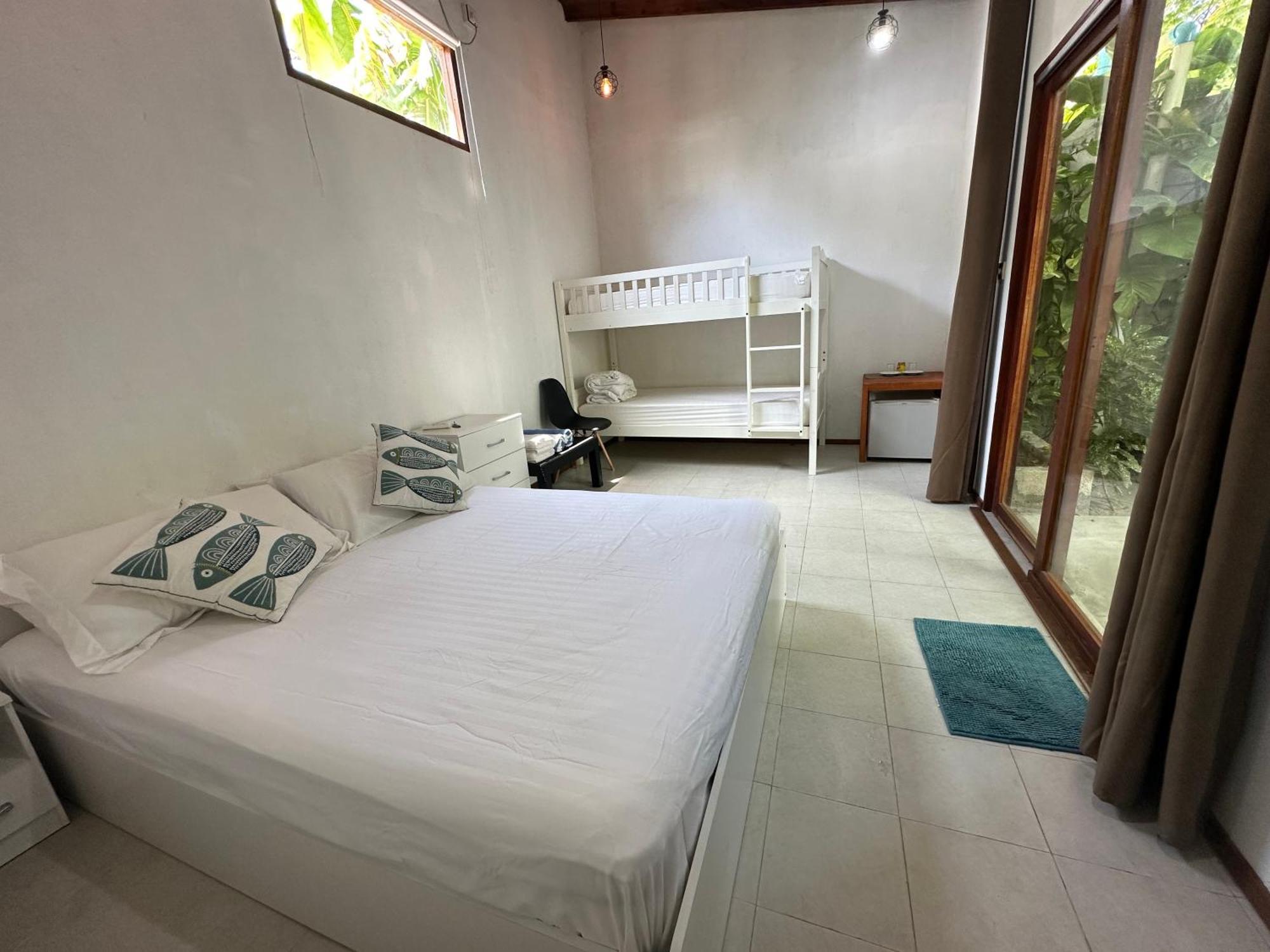 Hotel Aqua Oasis à Thoddoo Extérieur photo